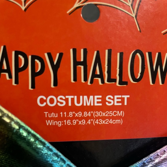 Little Girl’s 2 Piece Halloween Costume - Picture 3 of 3